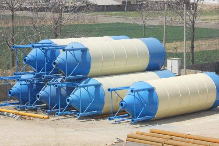 廣泛用于儲(chǔ)存糧食、水泥、粉煤灰等各種散裝物料，罐體上裝有料位系統(tǒng)，能夠顯示物料的位置