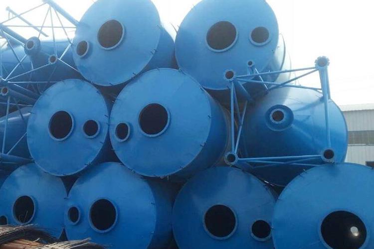 工地水泥倉對出口裝箱困難、現(xiàn)場制筒困難、工地轉(zhuǎn)移困難，運輸高寬等諸多難題而開發(fā)設(shè)計