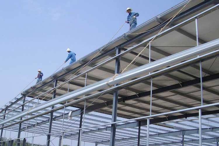 鋼結(jié)構(gòu)型鋼桿件搭接接頭采用圍焊時(shí)，應(yīng)在轉(zhuǎn)角處一次連續(xù)施焊完成